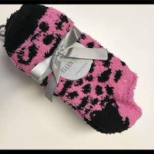 Ellen Tracy NWT Fuzzy Socks 3-pack Low-Cut